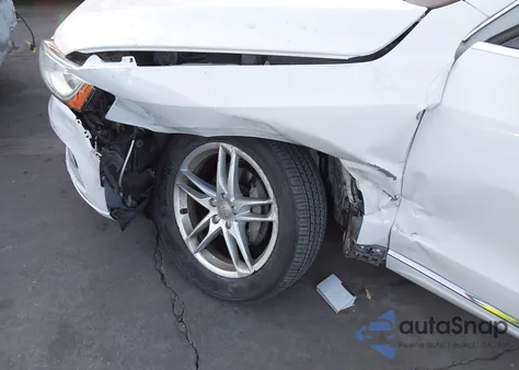 2017 Audi Q5 2.0T Premium z USA, uszkodzony, nr VIN WA1L2AFP2HA040405